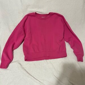 Pink universal threads sweatshirt 
Size M will fit S
Great condition